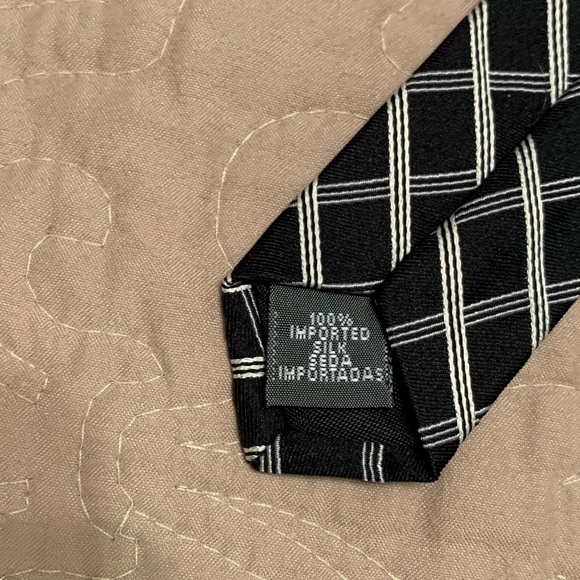 Stafford Executive Men’s Black silver Tie - Picture 4 of 6